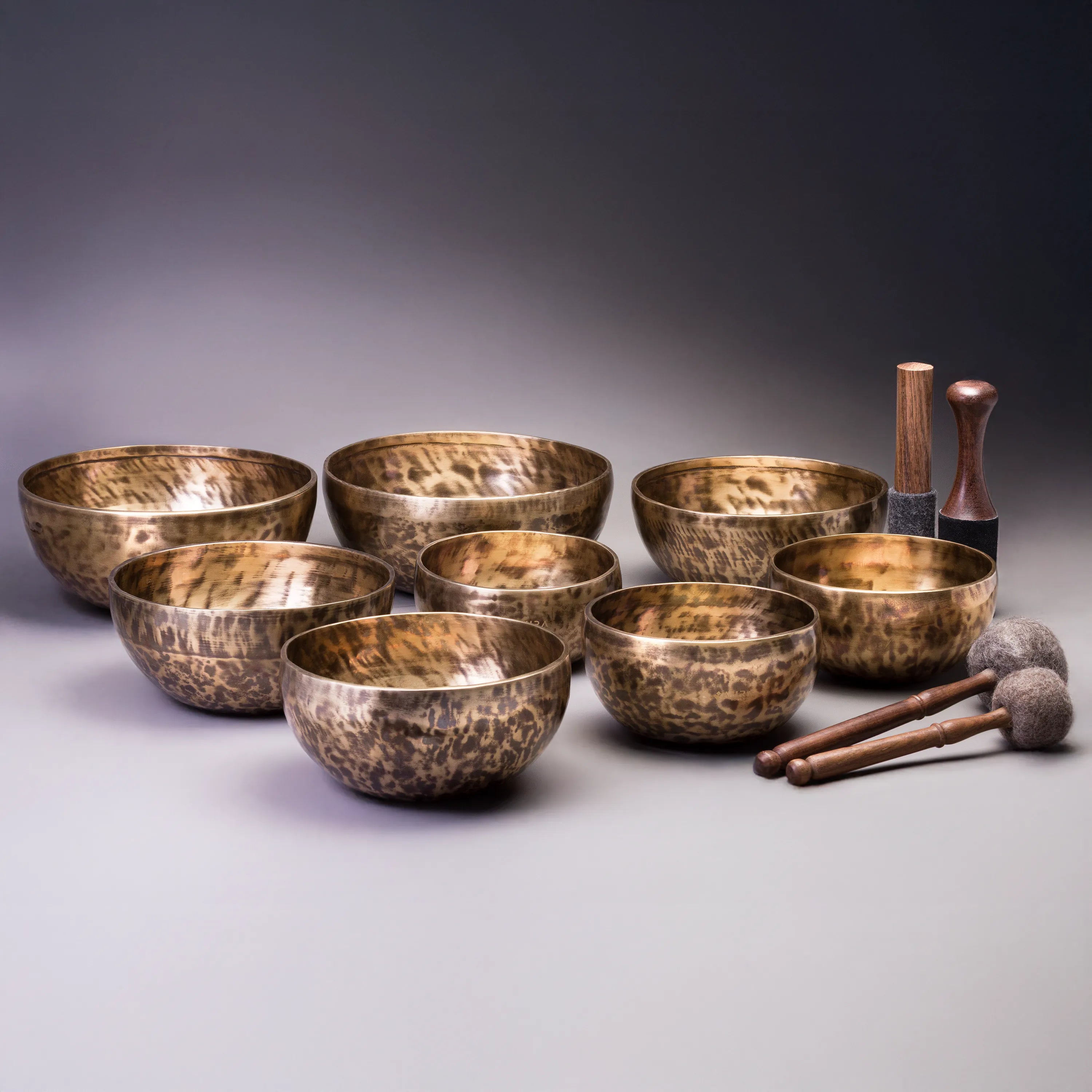 Master Practitioners Choice – 8 pc. Chakra-tuned Tibetan Singing Bowl Set MC8S-23