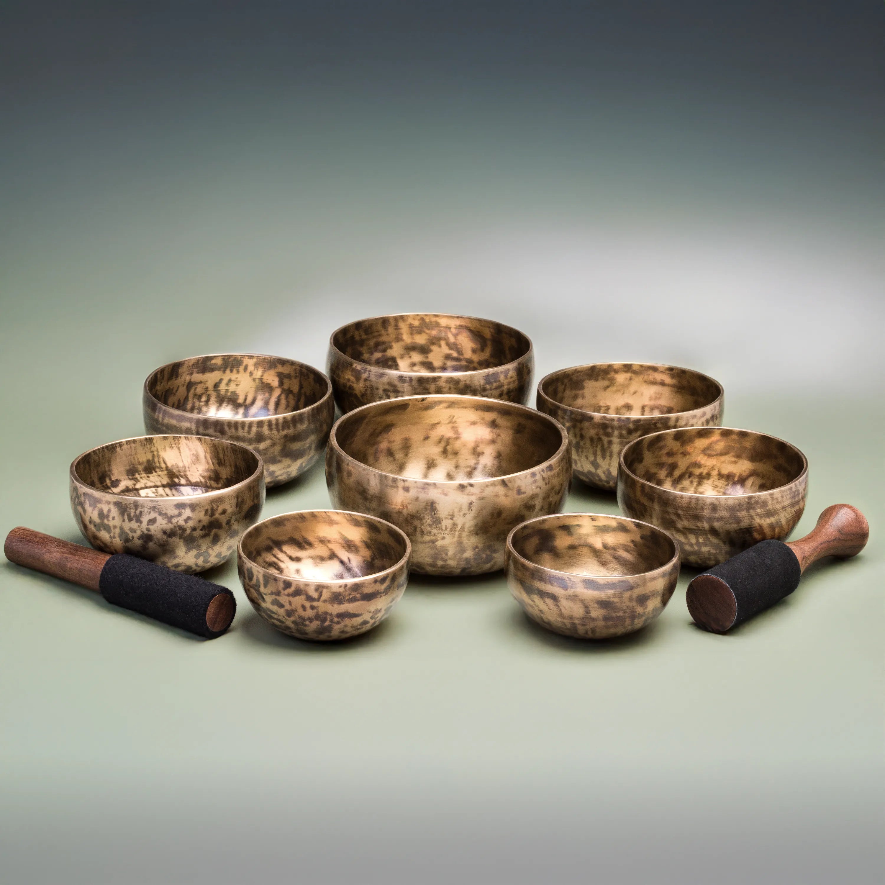 Sound Practitioners Choice – 8 pc. Chakra-tuned Tibetan Singing Bowl Set C8S-60