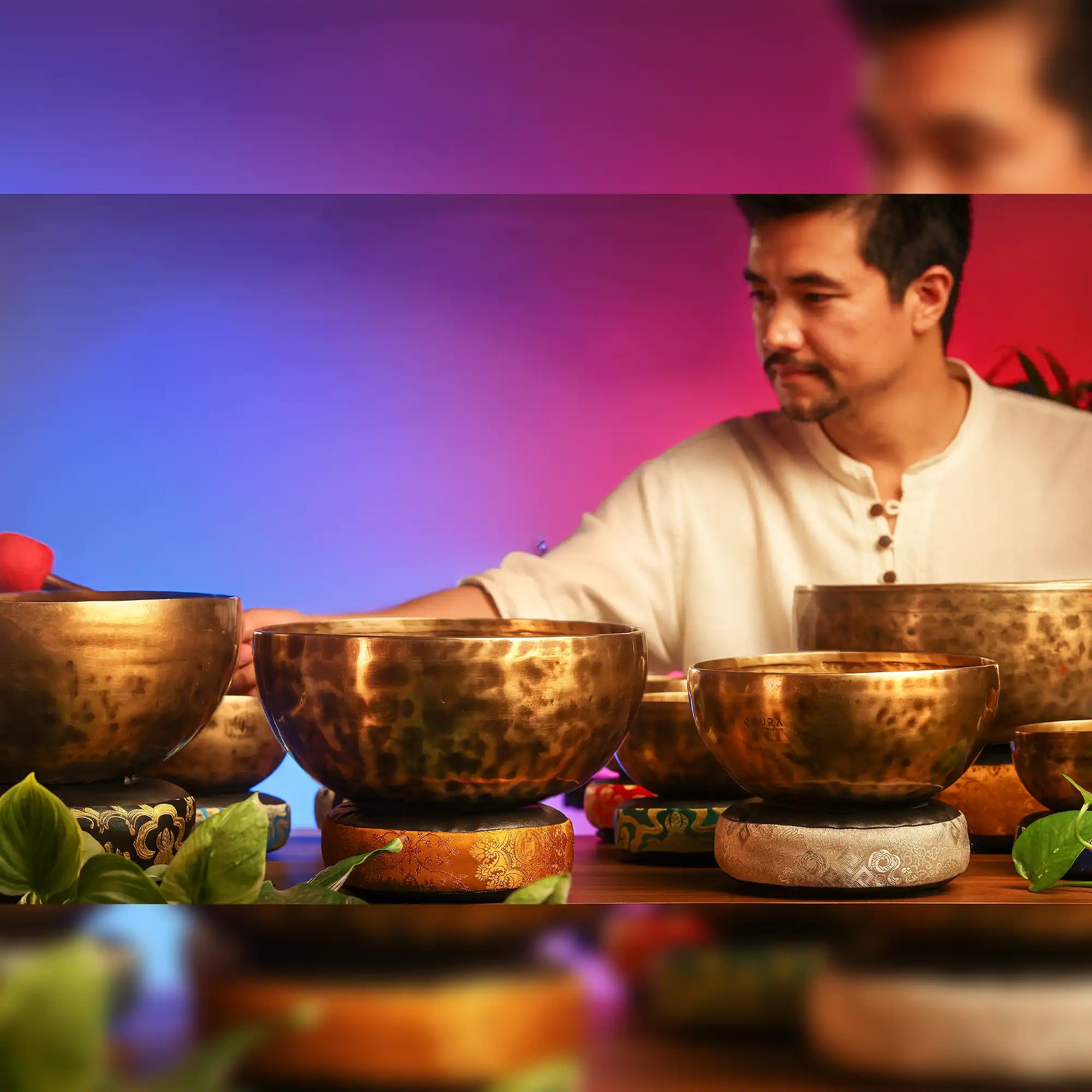 Master Practitioners Choice – 8 pc. Chakra-tuned Tibetan Singing Bowl Set MC8S-21